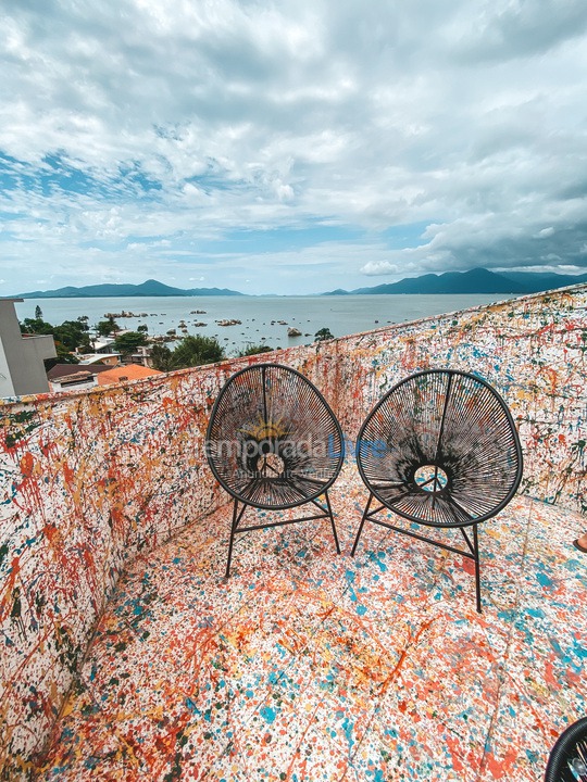 Casa para aluguel de temporada em Florianópolis (Coqueiros)