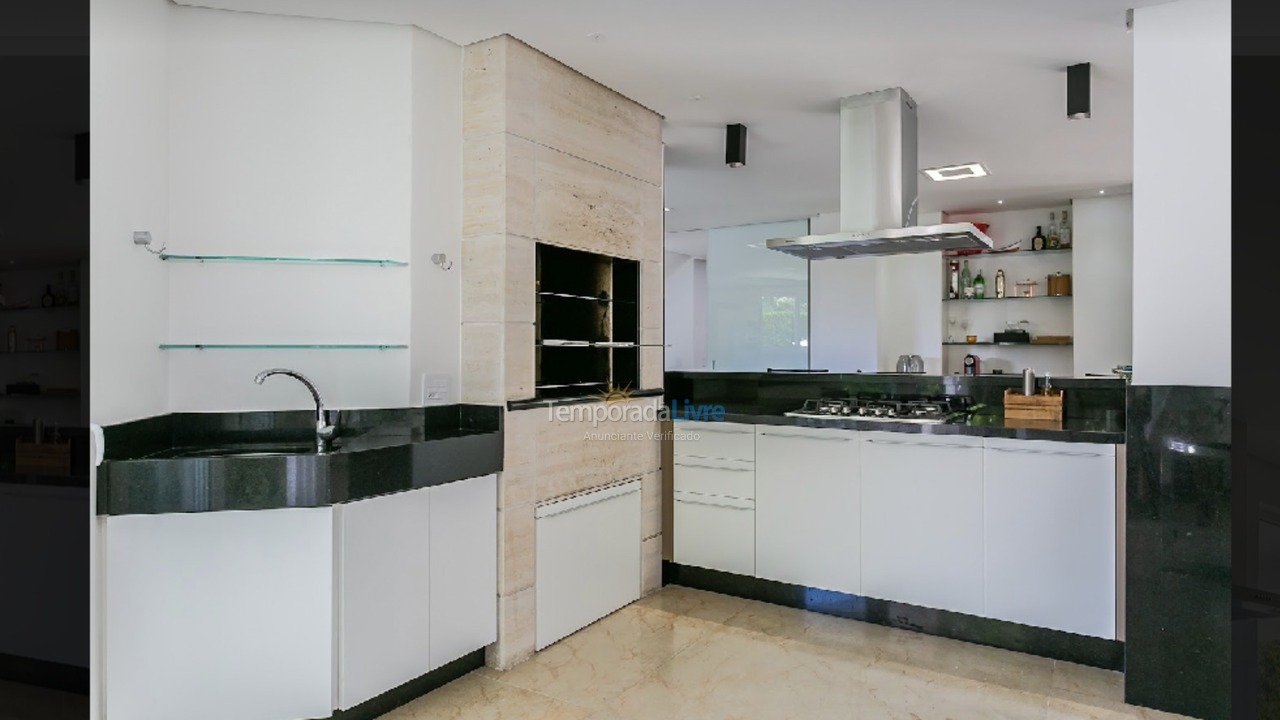 Casa para aluguel de temporada em Florianopolis (Jurerê Internacional)