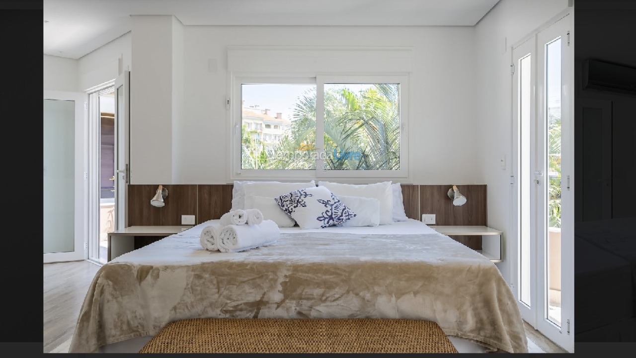 Casa para aluguel de temporada em Florianopolis (Jurerê Internacional)