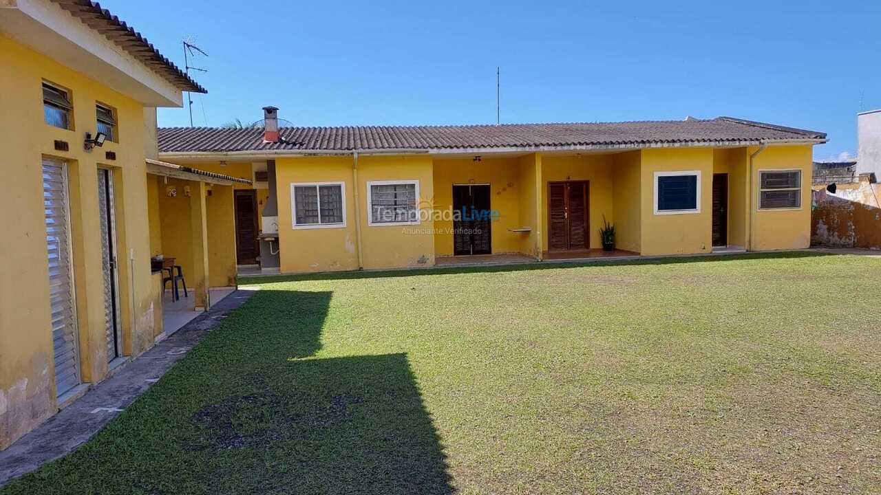 Apartment for vacation rental in Caraguatatuba (Massaguaçu)