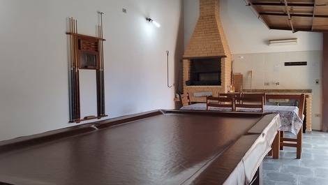 Great house in Condomínio Salga, 2 blocks from Lagoinha beach