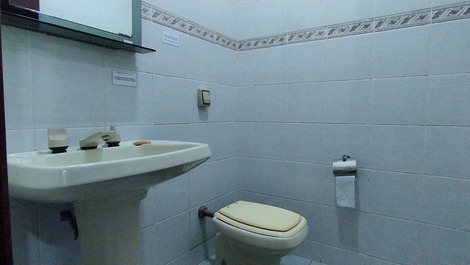 Great house in Condomínio Salga, 2 blocks from Lagoinha beach