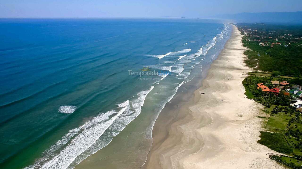 Casa para alquiler de vacaciones em Bertioga (Praia de Guaratuba)