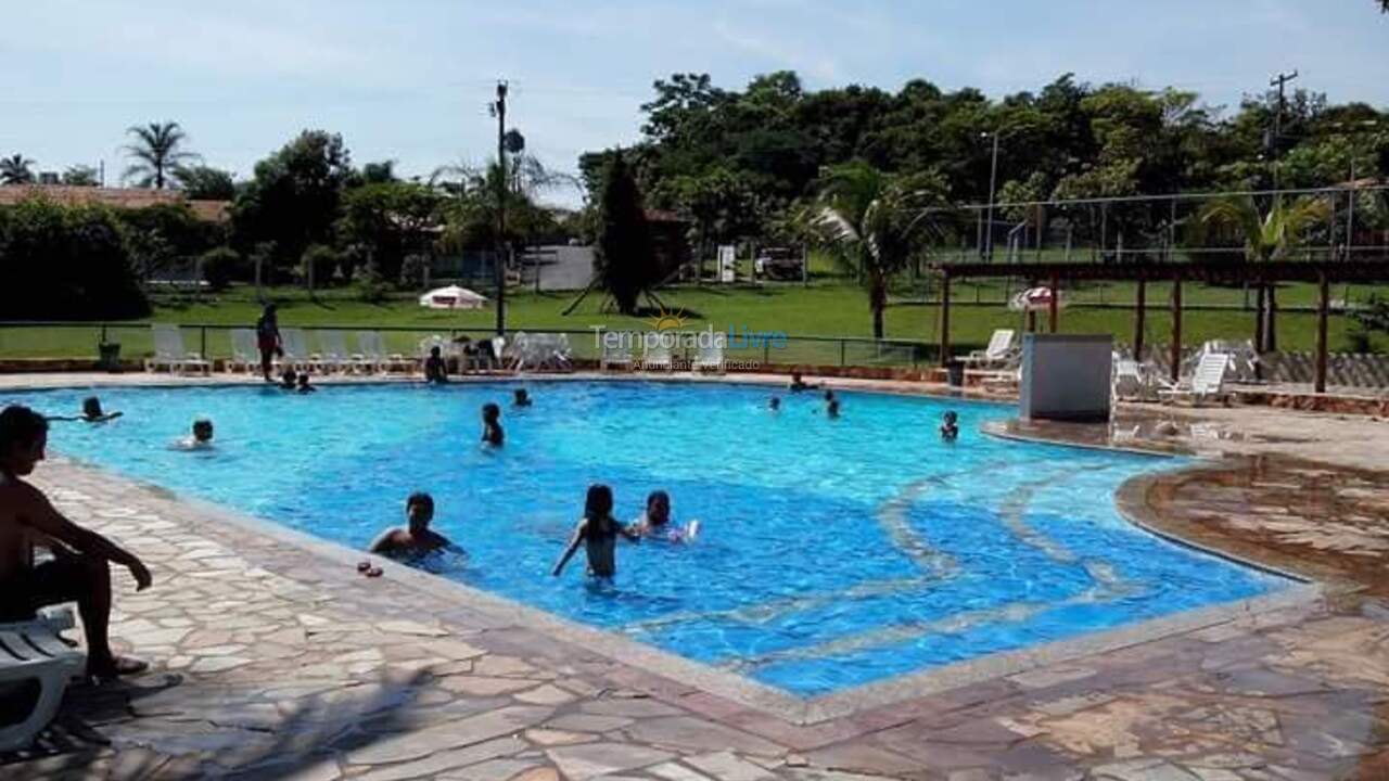 Casa para aluguel de temporada em Caldas Novas (Condomínio Residencial Thermas de Caldas Village)