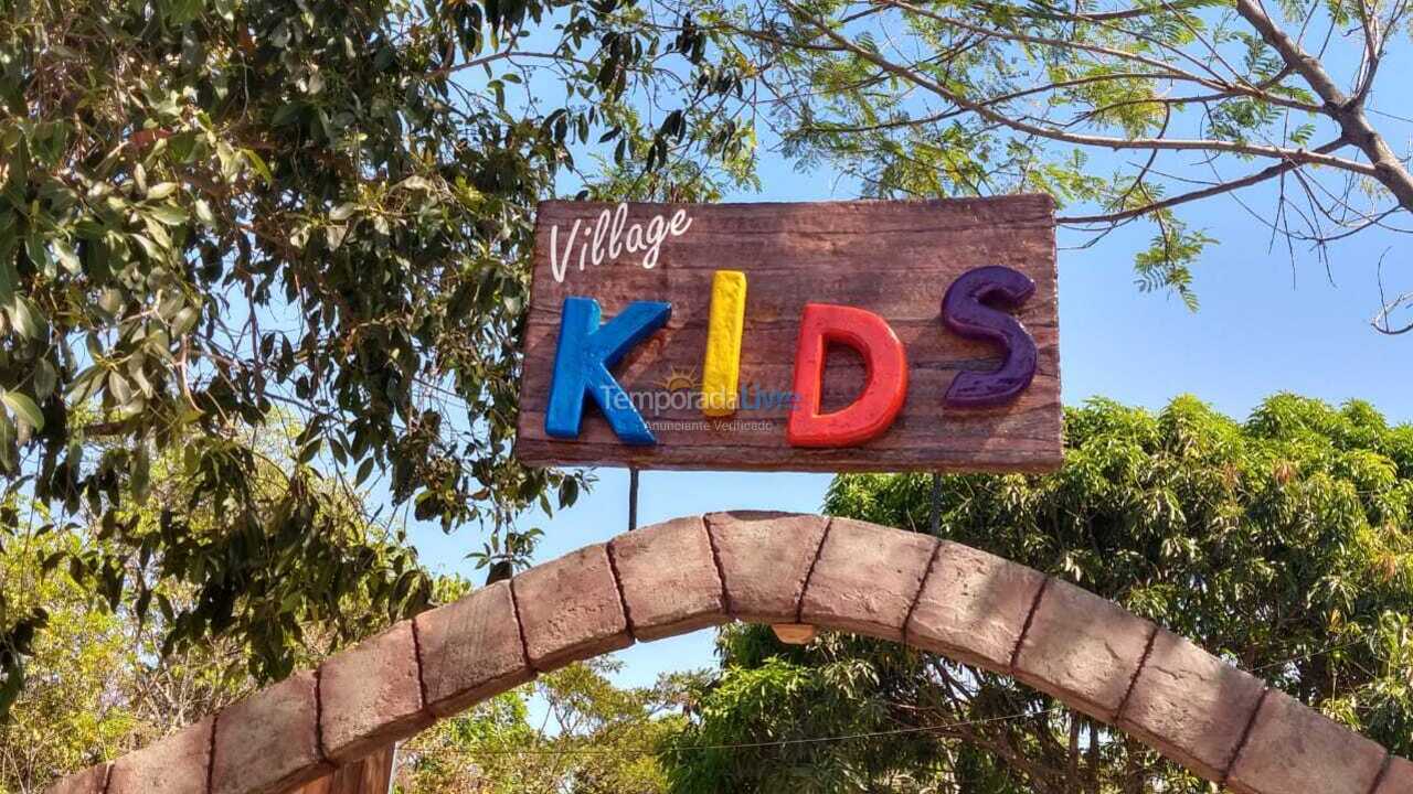 Casa para aluguel de temporada em Caldas Novas (Condomínio Residencial Thermas de Caldas Village)