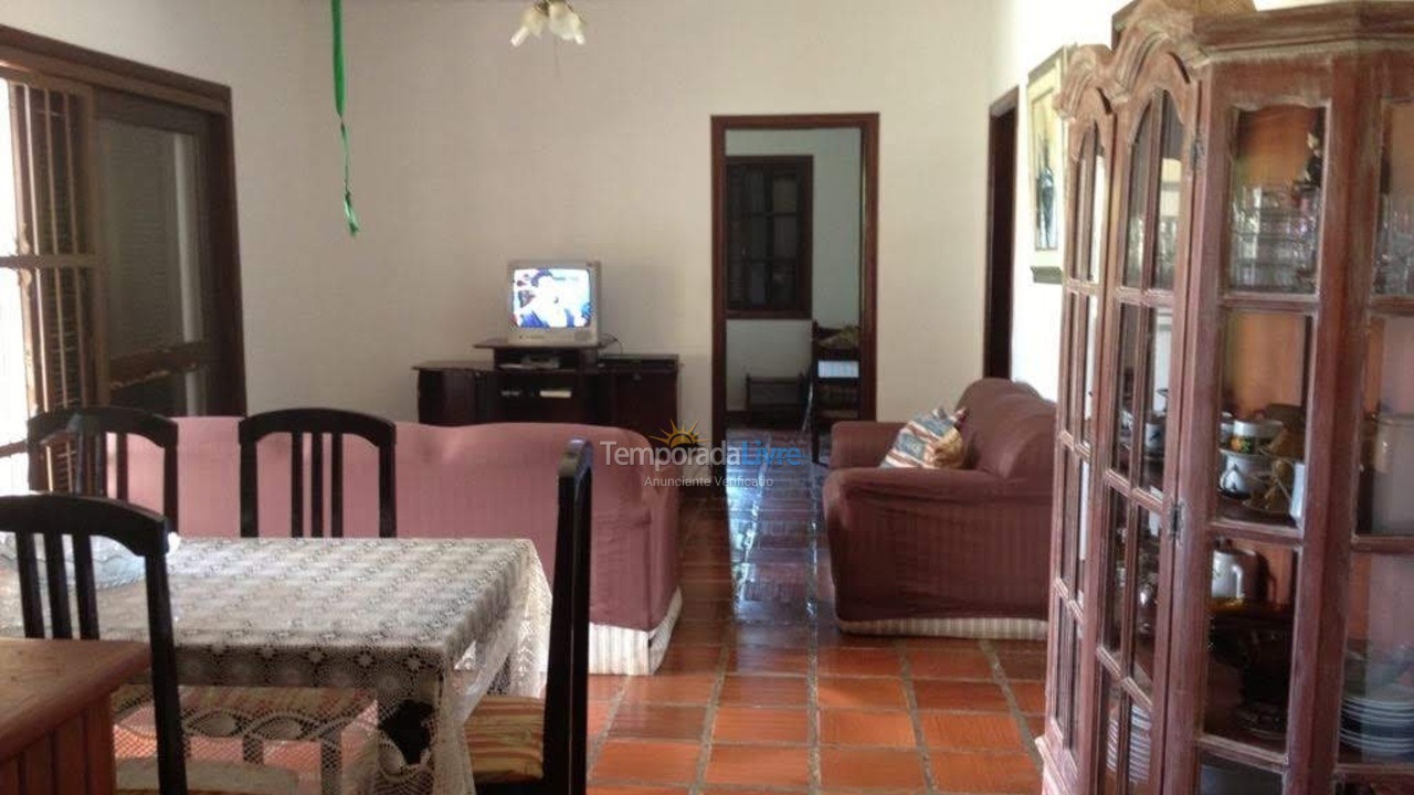 Casa para alquiler de vacaciones em Ubatuba (Enseada)