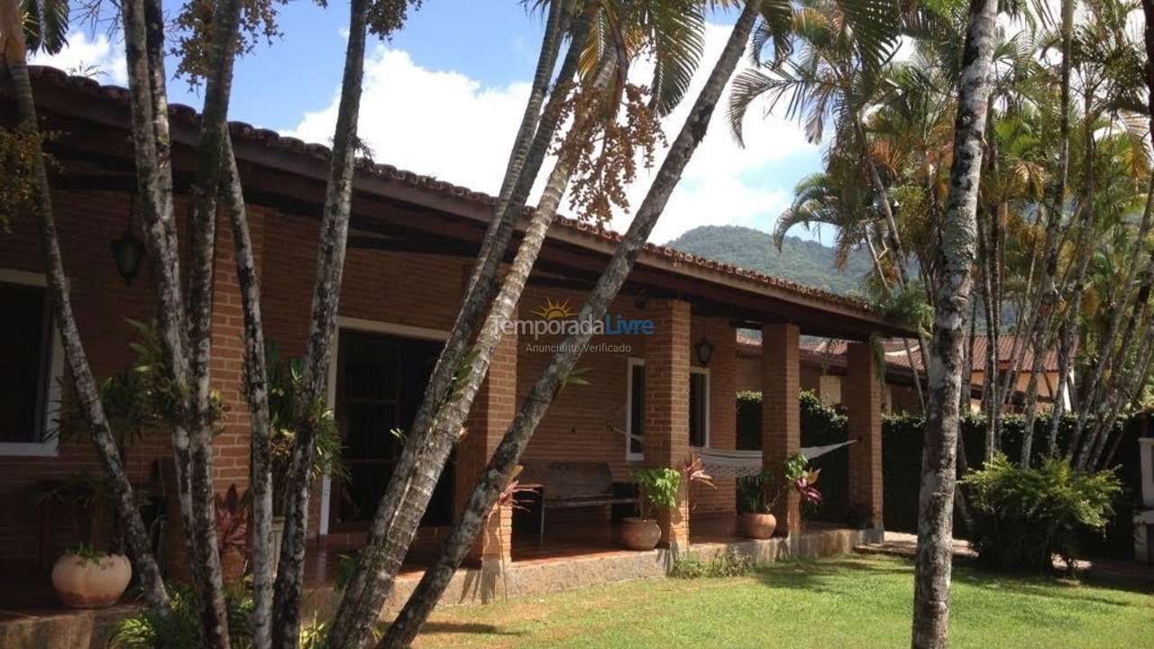 Casa para alquiler de vacaciones em Ubatuba (Enseada)