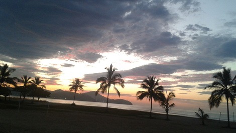 CASA DE TEMPORADA CARAGUATATUBA