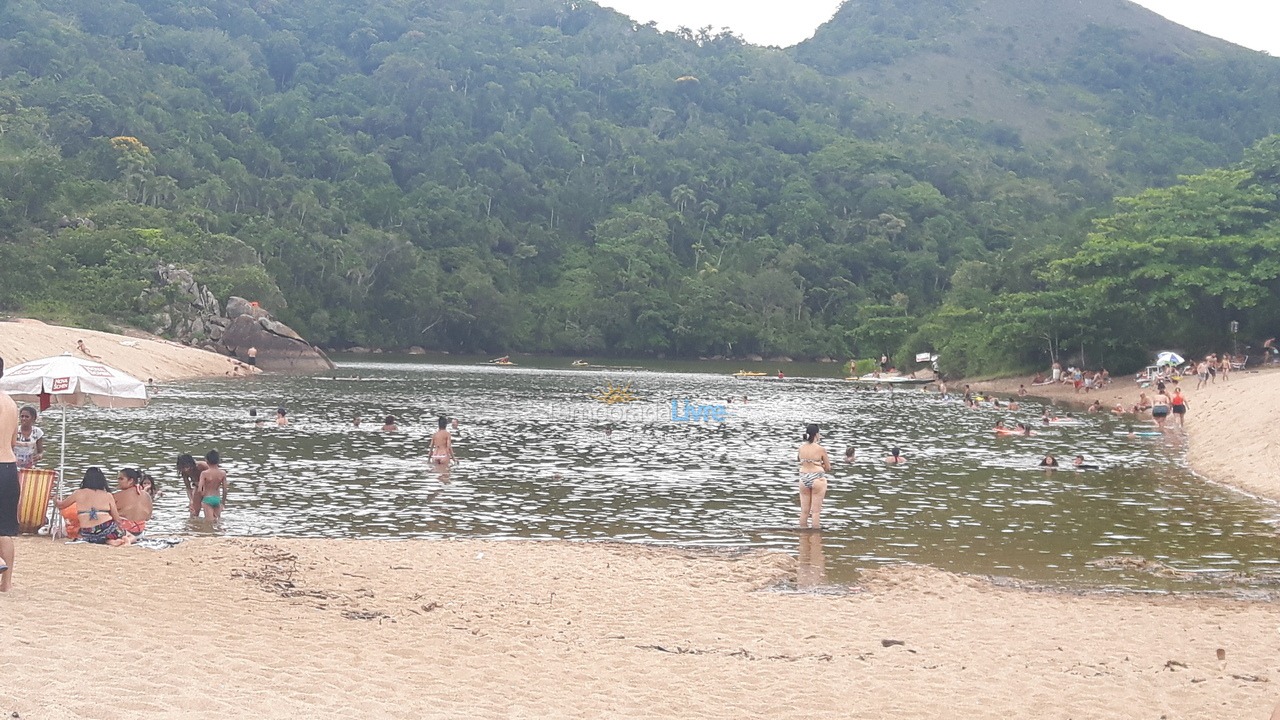Casa para alquiler de vacaciones em Caraguatatuba (Poiares)