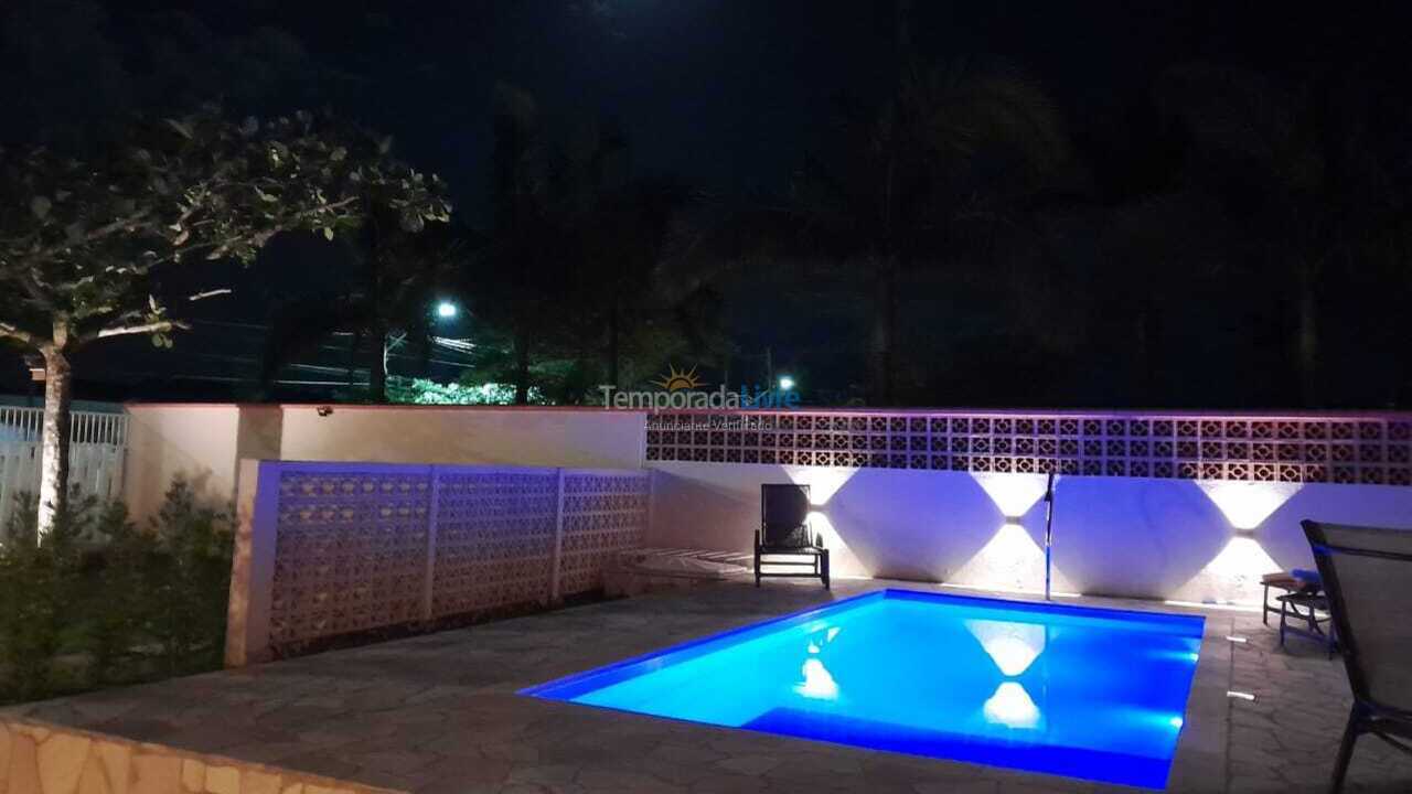 Casa para aluguel de temporada em Guaratuba (Nereidas)