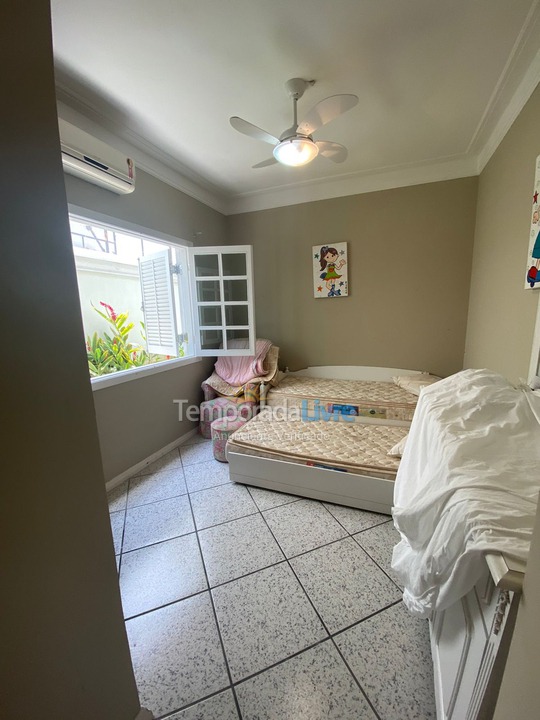 Casa para aluguel de temporada em Bertioga (Riviera de São Lourenço)