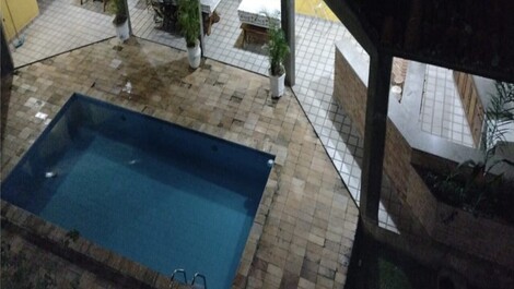 CASA BEIRA MAR PRAIA TONINHAS COM 4 DORM E PISCINA