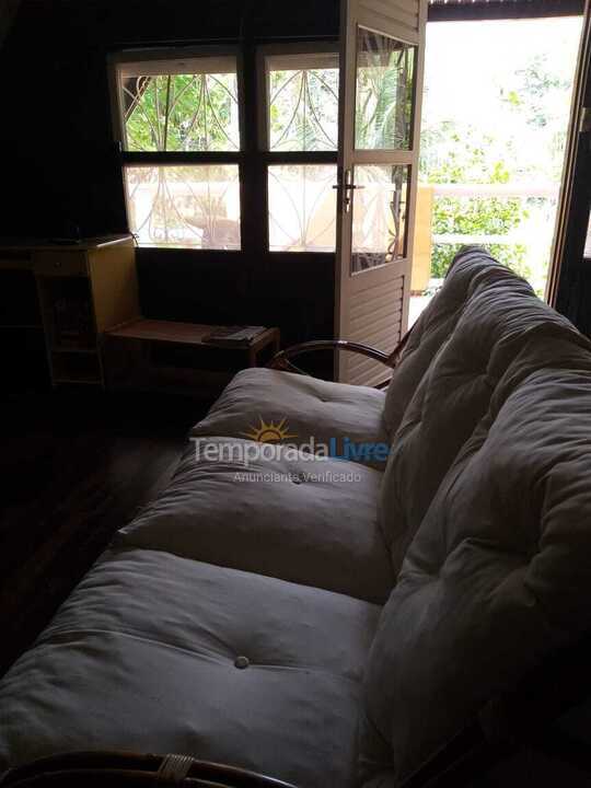 Casa para aluguel de temporada em Ubatuba (Praia das Toninhas)