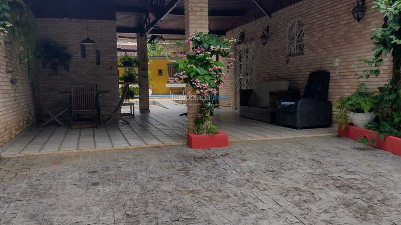 Casa para aluguel de temporada em Ubatuba (Praia das Toninhas)