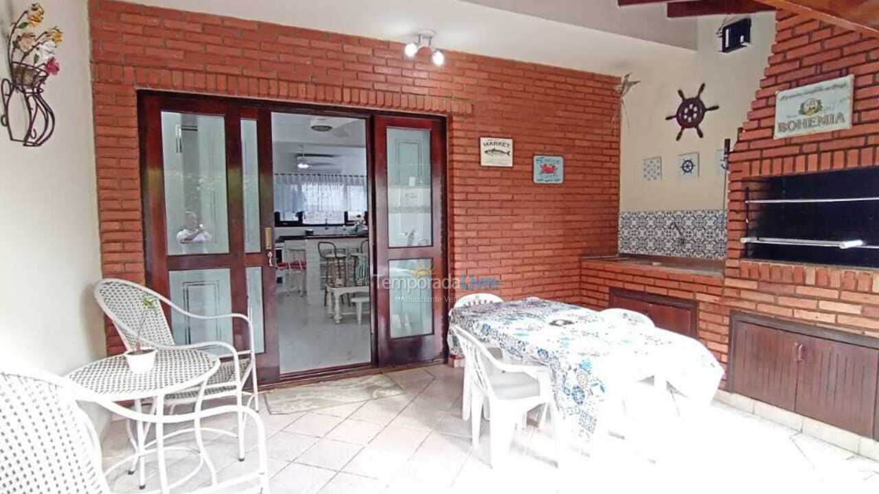 Casa para alquiler de vacaciones em São Sebastião (Juquehy)
