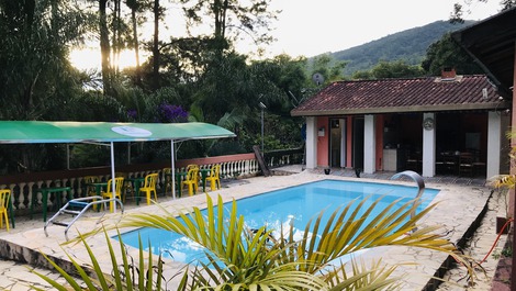 Chácara c/Piscina Climatizada próx.Centro de Mairiporã