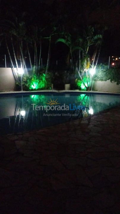 Chácara / sítio para aluguel de temporada em Londrina (Jardim Planalto)