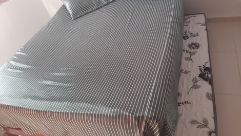 Apto um quarto com ar condicionado e vista parcial para Praia do Forte