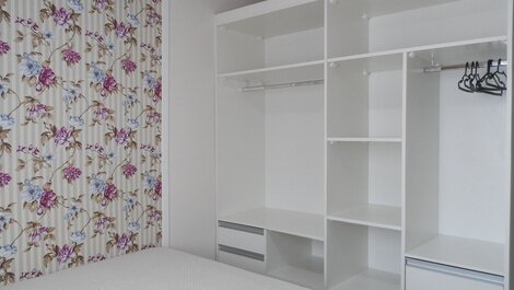 M004- EDIFICIO FRENTE AL MAR - PISCINA - HERMOSA VISTA (11) 98167-1362