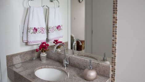 B002 - Apto Vista Mar c/ Sacada Gourmet | Piscina