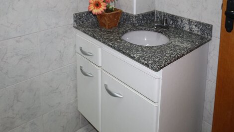 A008 - Frente al mar con barbacoa en el balcón -WHATSAPP (11) 98167-1362