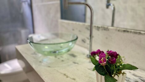 M009- EDIFICIO FRENTE AL MAR CON PISCINA 1 DORM (11) 98167-1362