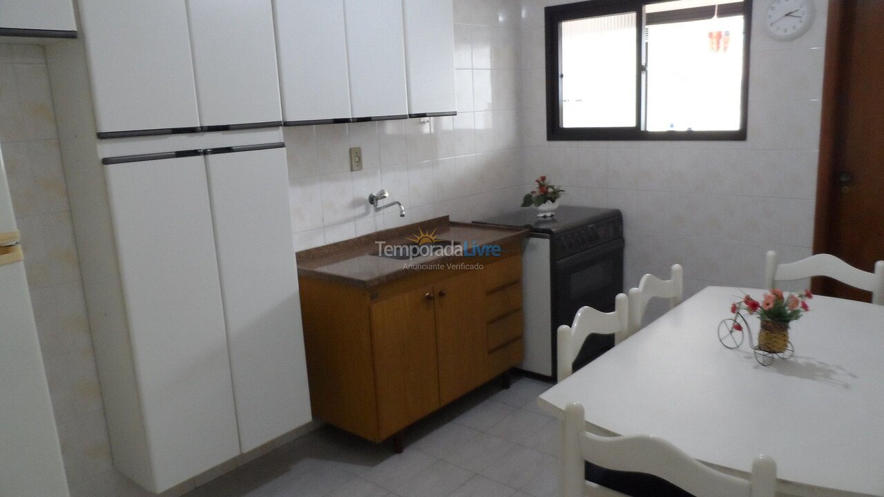 Apartment for vacation rental in Praia Grande (Vila Tupi)