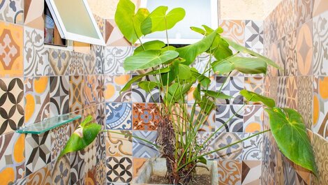 P004 - Casa com 3 dormitórios, churrasqueira e apenas 150m da praia