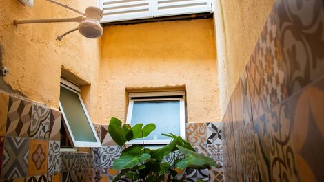 P004 - Casa com 3 dormitórios, churrasqueira e apenas 150m da praia