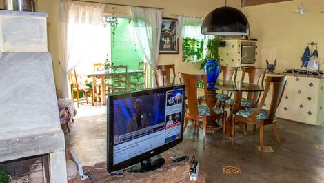 P004 - Casa com 3 dormitórios, churrasqueira e apenas 150m da praia