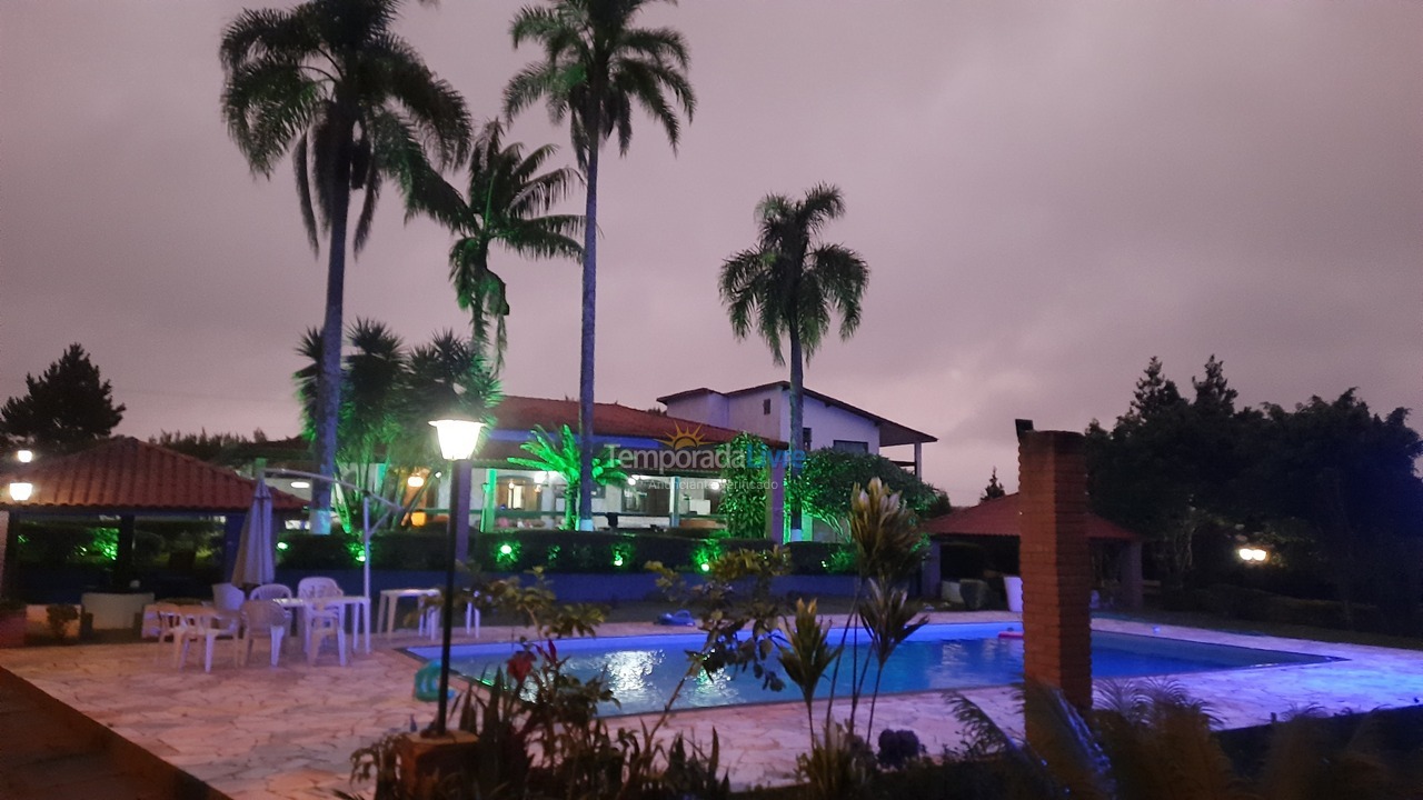 Granja para alquiler de vacaciones em Ibiúna (Condominio West Lake)