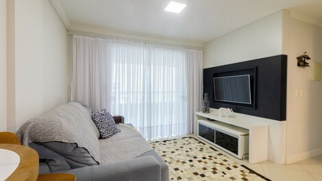 136 - Overlooking the Sea, Apartment with 03 bedrooms in Praia de Bombas