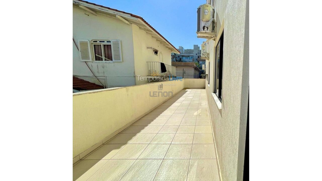 Apartment for vacation rental in Bombinhas (Praia de Bombas)