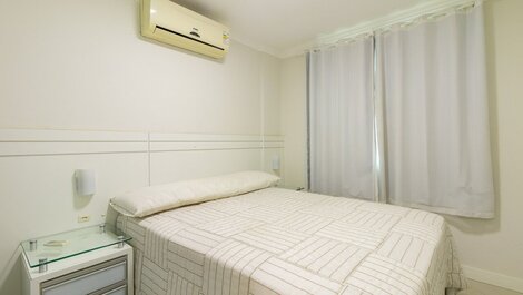 136 - Overlooking the Sea, Apartment with 03 bedrooms in Praia de Bombas