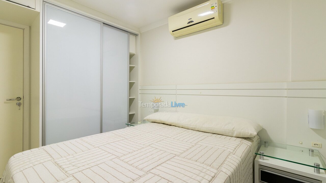 Apartment for vacation rental in Bombinhas (Praia de Bombas)