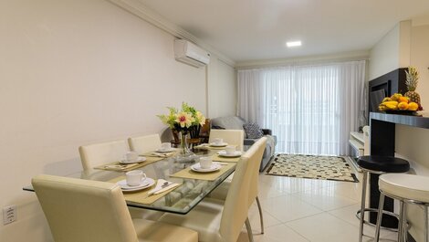 136 - Overlooking the Sea, Apartment with 03 bedrooms in Praia de Bombas