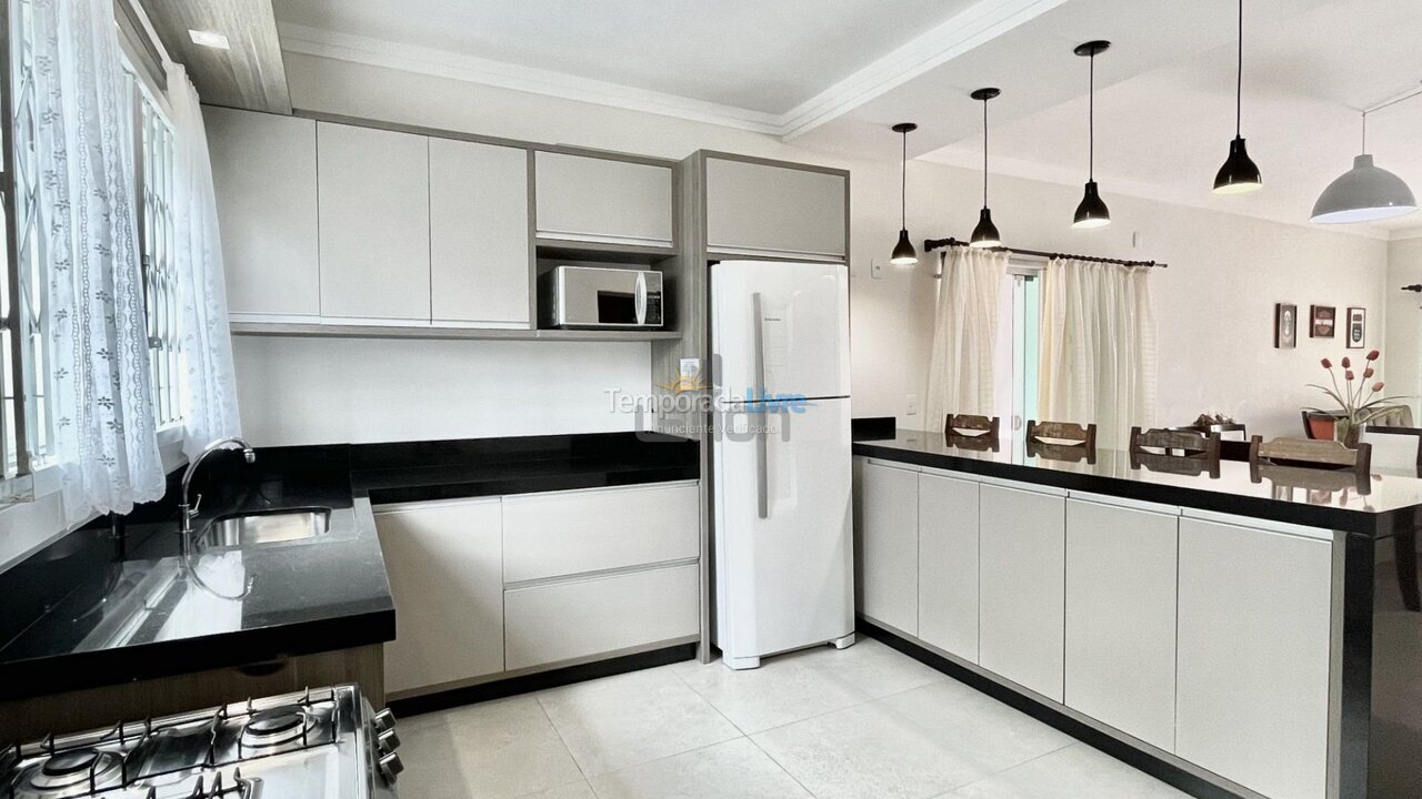 Casa para alquiler de vacaciones em Bombinhas (Mariscal)