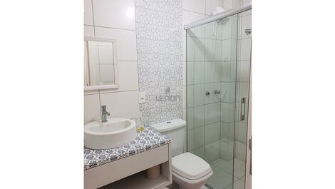 207 - Apartamento em Bombas a 150 metros da Praia