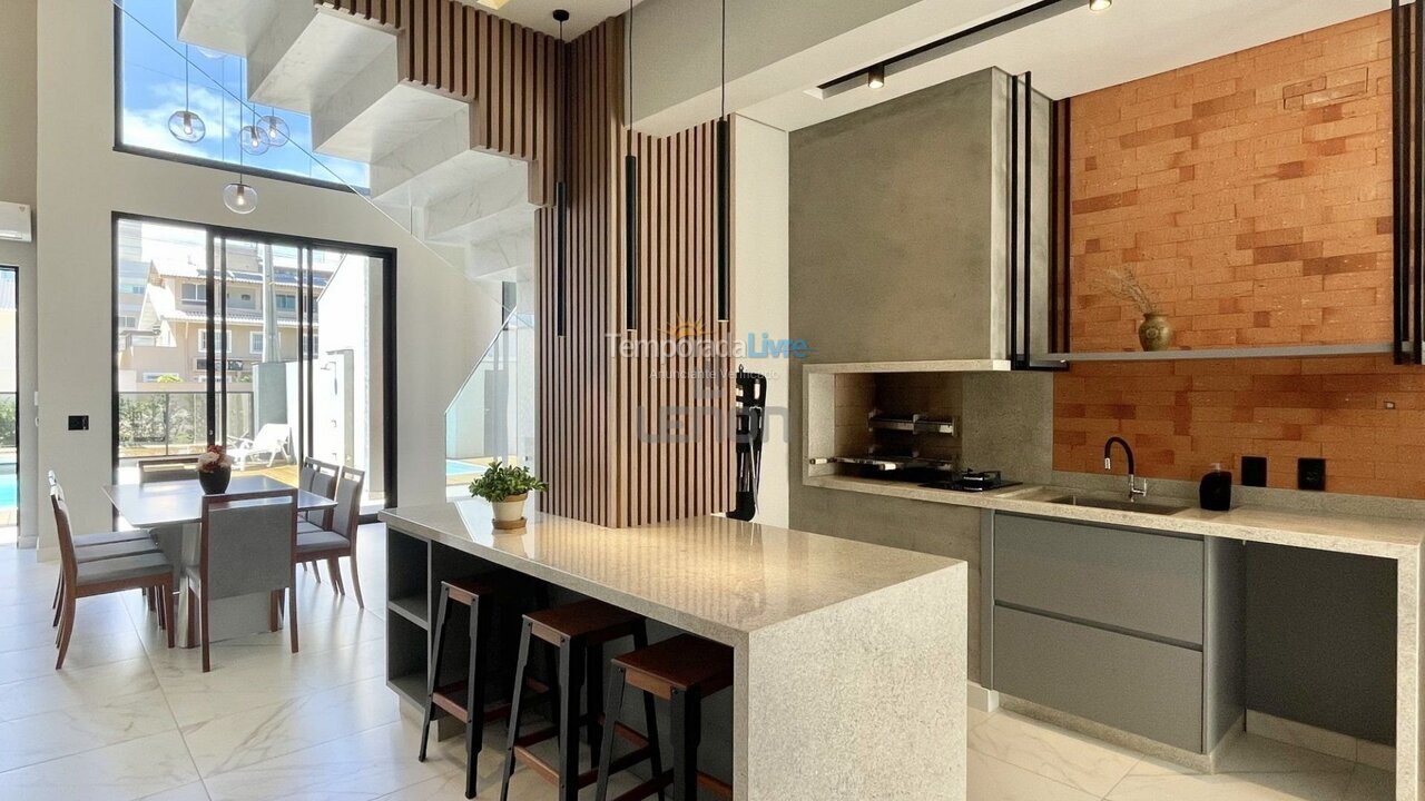 Casa para alquiler de vacaciones em Bombinhas (Canto Grande)