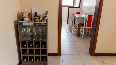 Apto 305 Aconchegante para Passeio ou Trabalho com Sacada