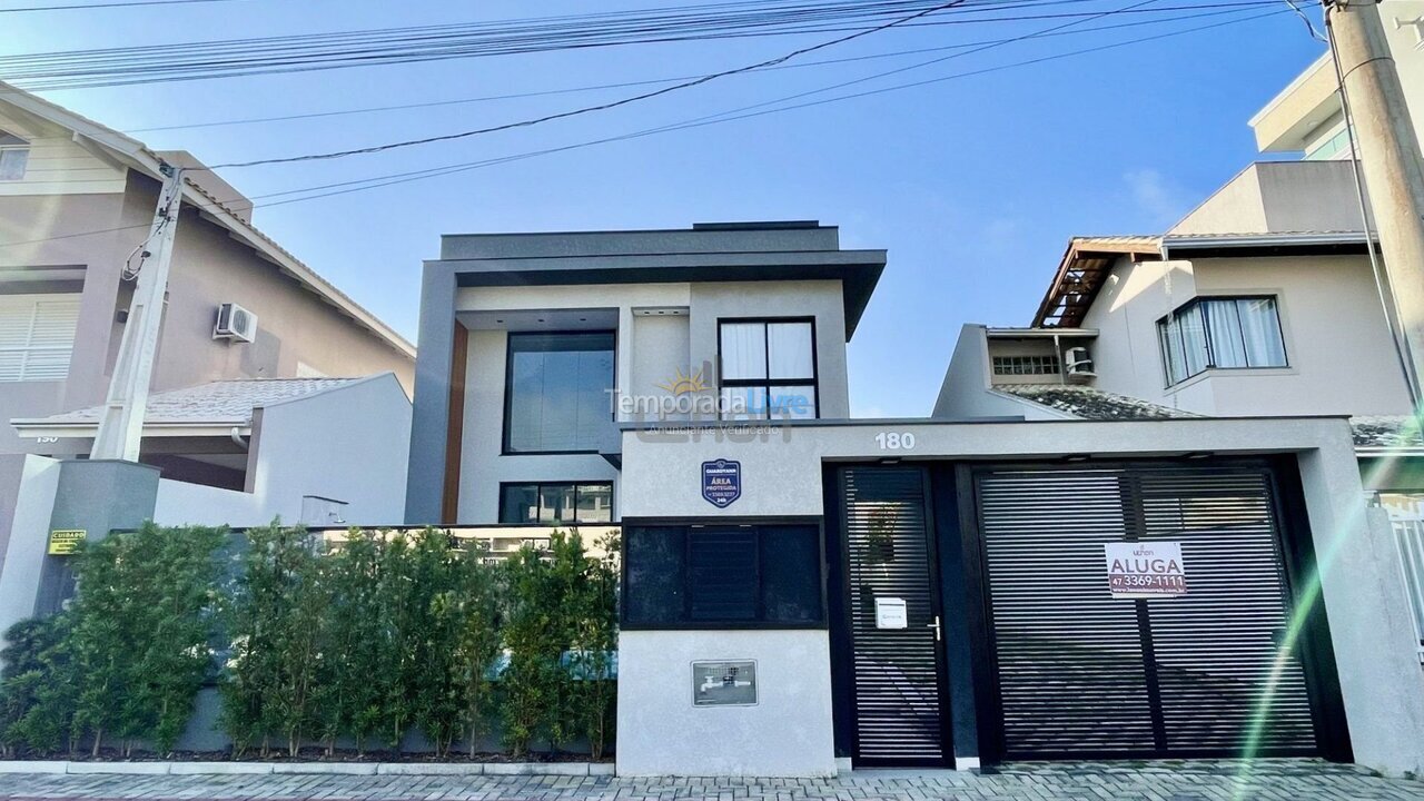 Casa para alquiler de vacaciones em Bombinhas (Canto Grande)