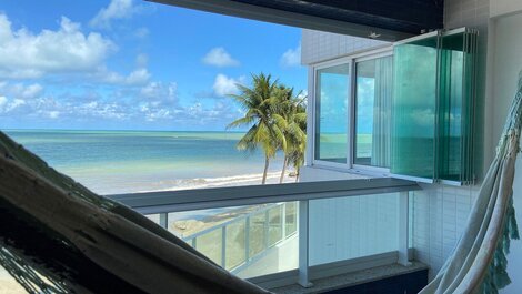 - Piso sobre la arena en Bessa con increíbles vistas al mar