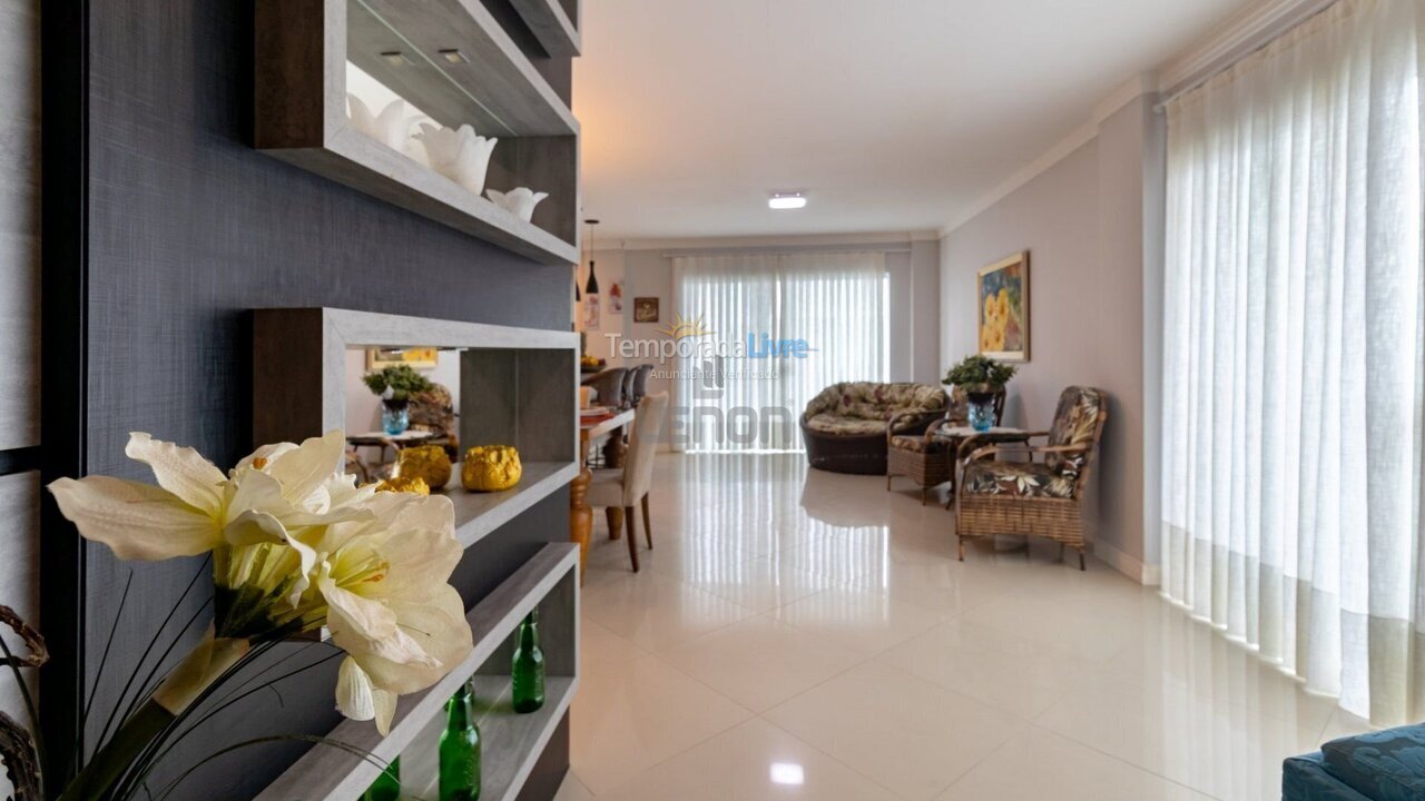 Apartment for vacation rental in Bombinhas (Praia de Bombas)