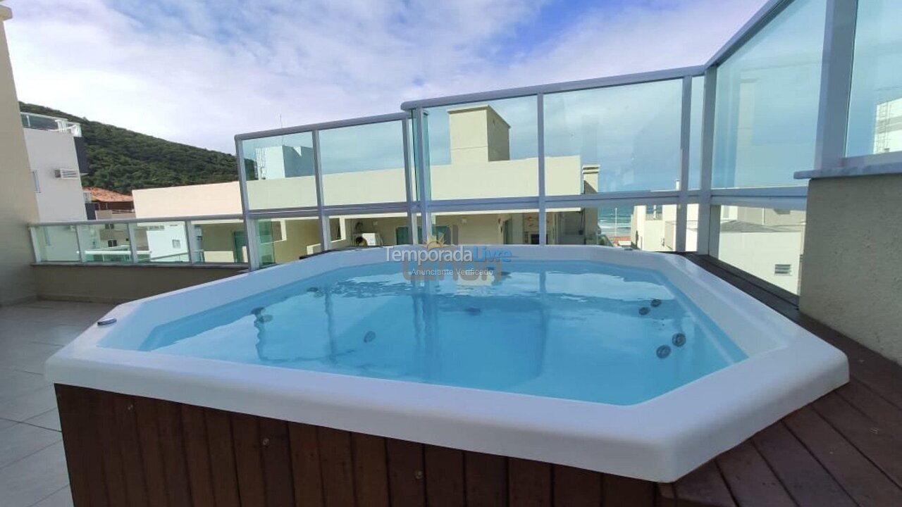 Apartment for vacation rental in Bombinhas (Praia de Bombas)