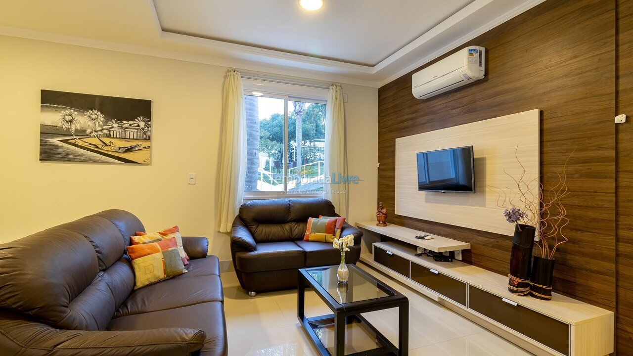 Apartamento para alquiler de vacaciones em Bombinhas (Praia de Quatro Ilhas)