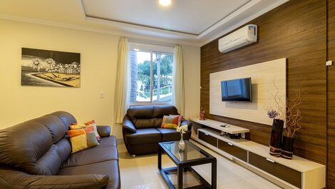 188 - Excelente apartamento de 03 habitaciones, a 100m de la playa de 04 Ilhas,...