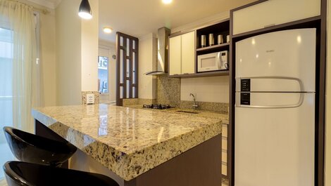 188 - Excelente apartamento de 03 habitaciones, a 100m de la playa de 04 Ilhas,...