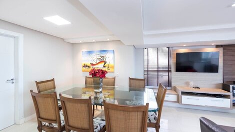 Hermoso Penthouse 4 Suites Vista Mar, para hasta 12 personas en Bombinhas