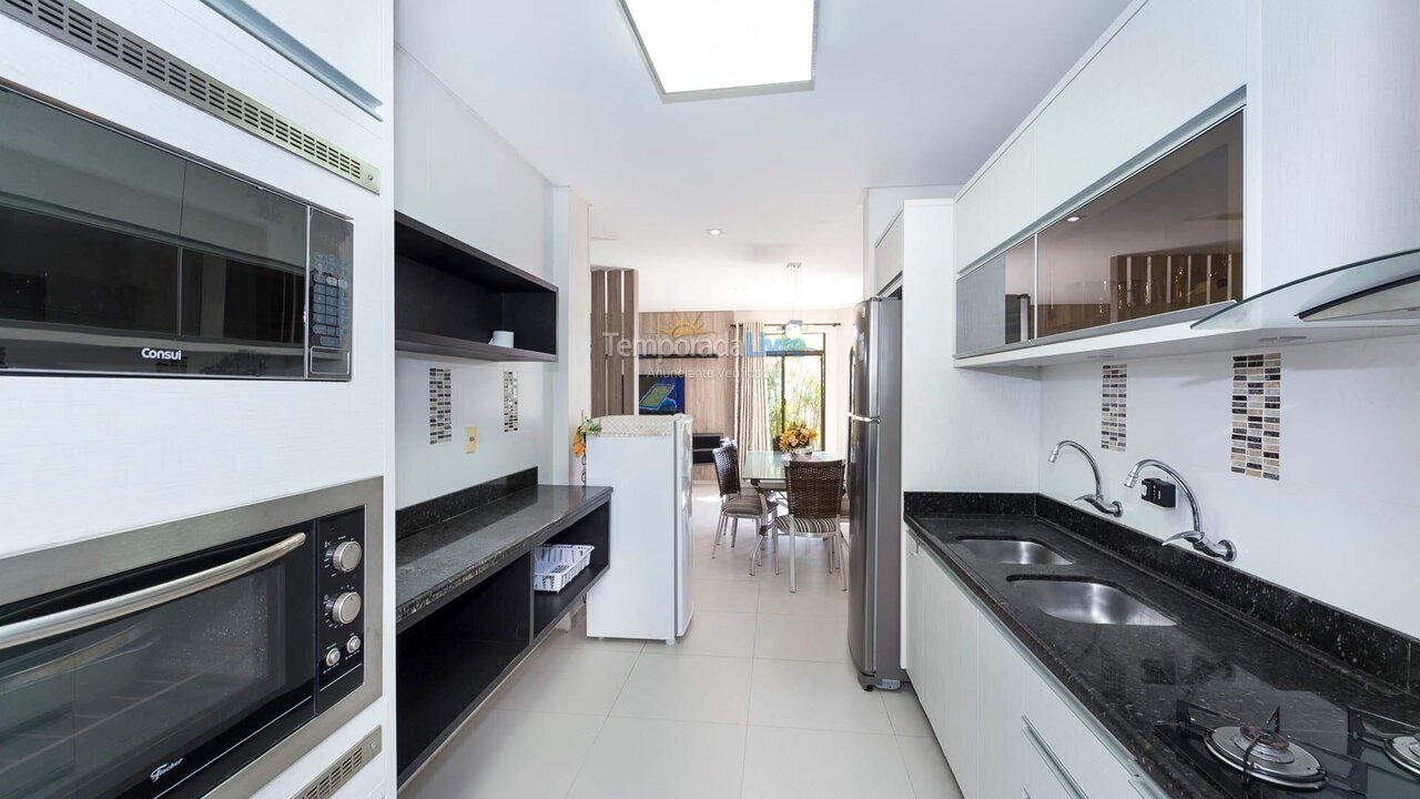 Apartment for vacation rental in Bombinhas (Praia de Bombas)