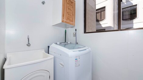 TRIPLEX WITH POOL FACING THE SEA 🏊🏻‍♂️🌊☀️ 04 ROOMS, 10 PEOPLE IN BOMBAS